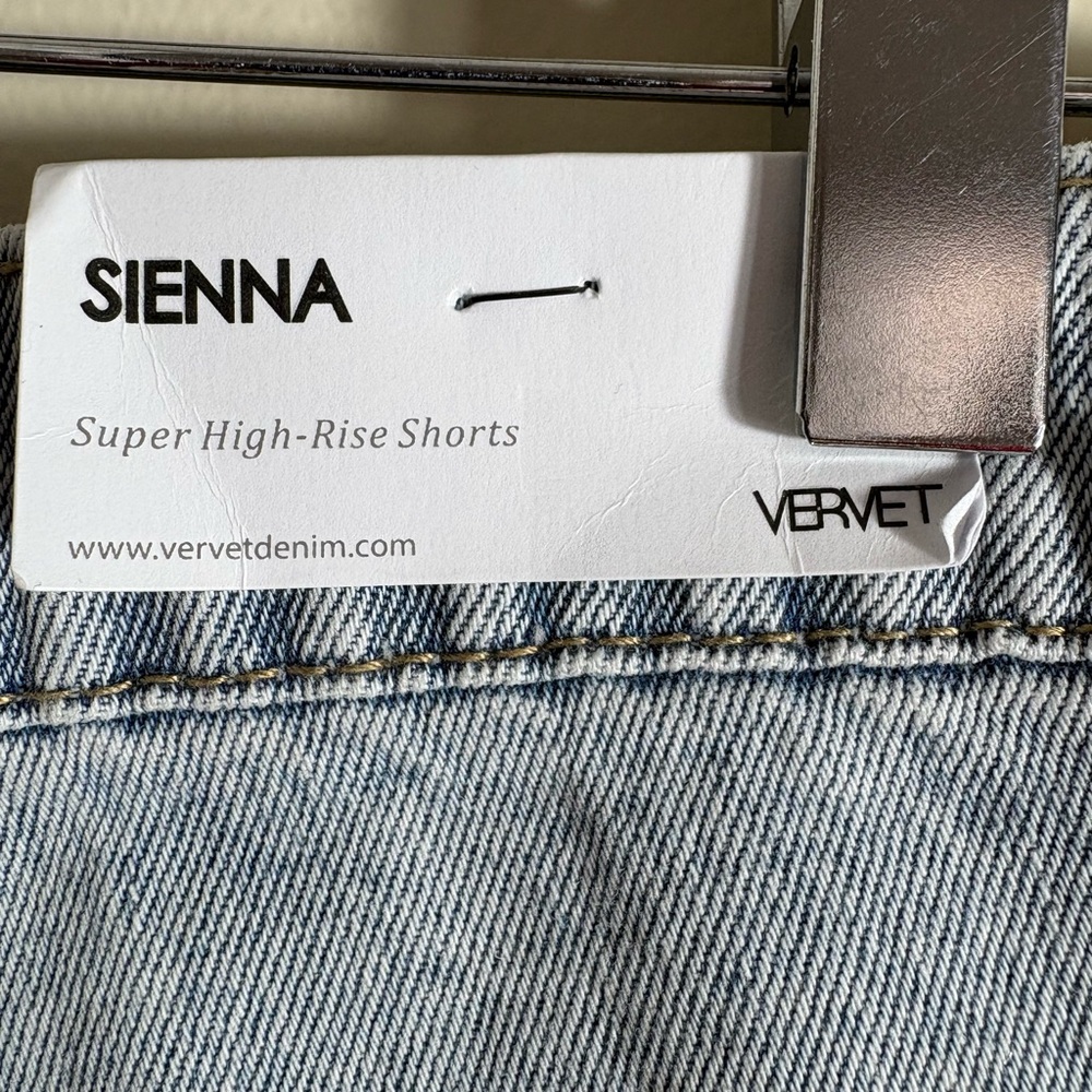 Vervet Sienna Super High Rise Distressed Denim Shorts Frayed Hem Light Wash L - Picture 7 of 10